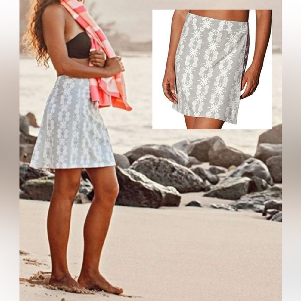 RipSkirt Hawaii Gray/White Print Boho Lei Travel/Summer Skirt  Sz Large